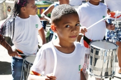 Alunos do Projeto Escola de Artes do Instituto Unimed-BH, que oferece cursos de dança de rua, balé clássico, coral infantil e percussão para crianças e adolescentes do Aglomerado Morro das Pedras e Região Leste.