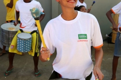 Alunos do Projeto Escola de Artes do Instituto Unimed-BH, que oferece cursos de dança de rua, balé clássico, coral infantil e percussão para crianças e adolescentes do Aglomerado Morro das Pedras e Região Leste.