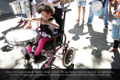 Alunos do Projeto Escola de Artes do Instituto Unimed-BH, que oferece cursos de dança de rua, balé clássico, coral infantil e percussão para crianças e adolescentes do Aglomerado Morro das Pedras e Região Leste.