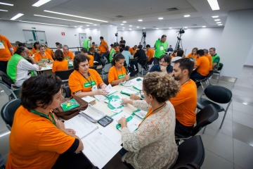 Apuração dos votos na eleições de 27 de março de 2018, realizada no Ed. Inconfidentes, durante a realização da assembleia ordinária.