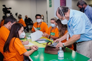 Apuração dos votos conduzida pela comissão eleitoral composta por Marco Antônio Rocha, Cláudia Navarro e Orestes Miraglia - 08.03.2022