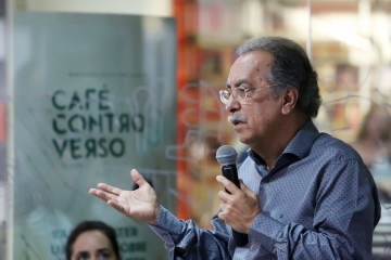 Café Controverso, 1ª Edição, Tema Colesterol - 27.05.2017 - O então diretor da Sociedade Mineira de Cardiologia, Epotamenides Maria Good God - Espaço do Conhecimento UFMG