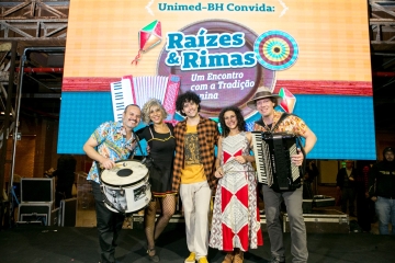 17.06.2025 - Unimed-BH Convida - A edição especial “Raízes & Rimas – Um Encontro com a Tradição Junina” reuniu os cooperados em uma noite de música, dança e sabores típicos em homenagem à cultura nordestina - Mercado de Origem.